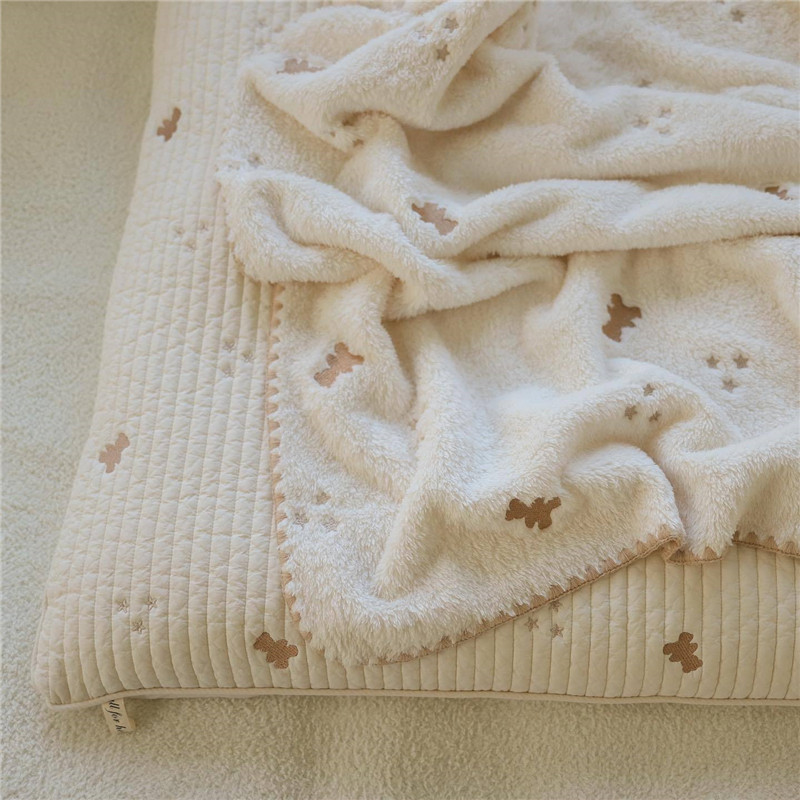 Couvertures d'emmaillotage en  - Baby Boy Nursery Quilt avis et prix