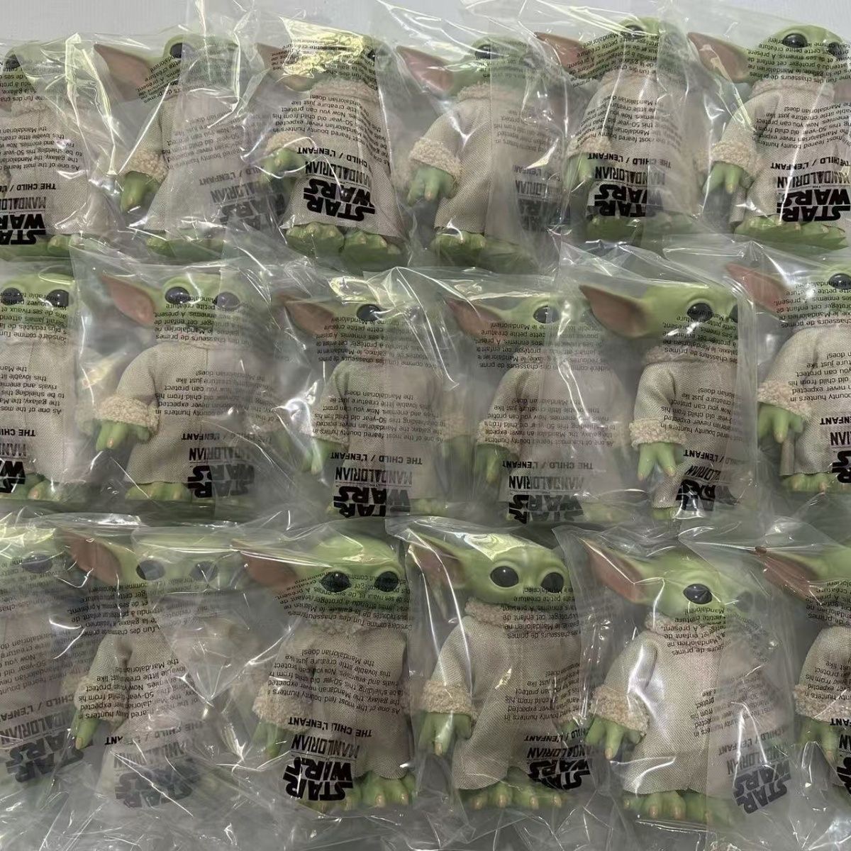 Figurine d'action Yoda bébé 30 - Baby Yoda Nursery avis et prix
